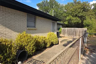 4620 Starlight Dr, Haltom City, TX 76117 - Photo 26