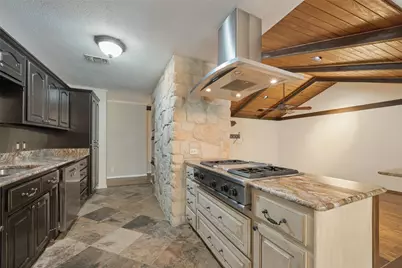 2821 Buffalo Court, Arlington, TX 76013 - Photo 4