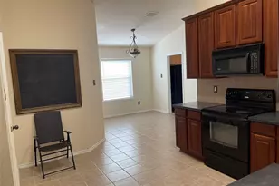 1937 Creek Crossing Dr, Fort Worth, TX 76247 - Photo 6