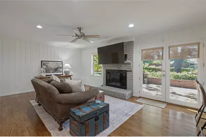 3866 Medallion Lane, Dallas, TX 75229 - Photo 10