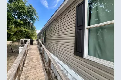 806 S 3rd Street #6, Grandview, TX 76050 - Photo 12