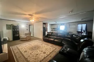 806 S 3rd St, Grandview, TX 76050 - Photo 10