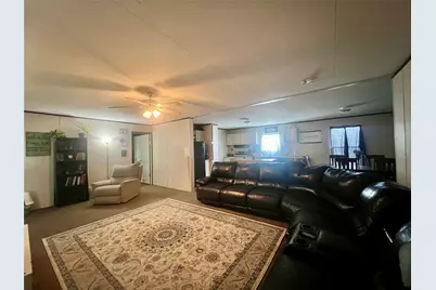 806 S 3rd Street #6, Grandview, TX 76050 - Photo 14