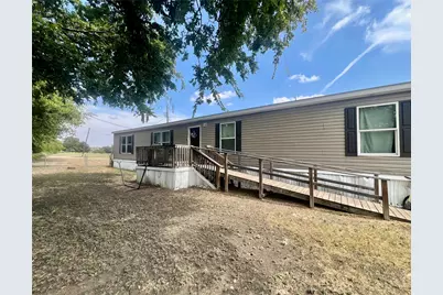 806 S 3rd Street #6, Grandview, TX 76050 - Photo 32