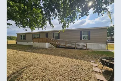 806 S 3rd Street #6, Grandview, TX 76050 - Photo 1