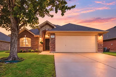 1347 Lake Forest Drive, Grand Prairie, TX 75052 - Photo 1
