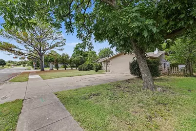 3001 Harvard Street N, Irving, TX 75062 - Photo 28