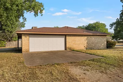 400 N Walnut Street, Waco, TX 76705 - Photo 32