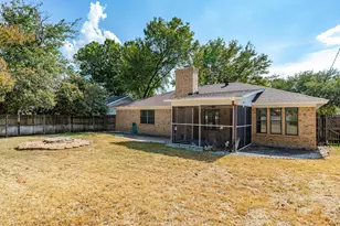 708 NW Sandra Ln, Burleson, TX 76028 - Photo 36