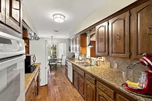 2201 Scarlet Ln, Grand Prairie, TX 75050 - Photo 20