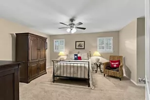 2201 Scarlet Ln, Grand Prairie, TX 75050 - Photo 32