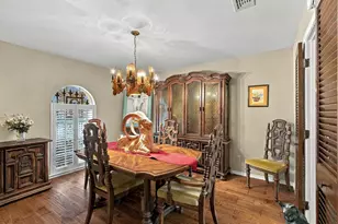 2201 Scarlet Ln, Grand Prairie, TX 75050 - Photo 8