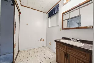 925 E Walnut St, Hillsboro, TX 76645 - Photo 12