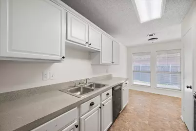 1124 Margie Street, Burleson, TX 76028 - Photo 8