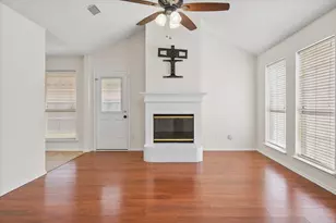 1124 Margie St, Burleson, TX 76028 - Photo 2