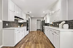 2708 Citadel Dr, Arlington, TX 76012 - Photo 14