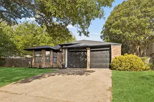 7801 Bordeaux Ln, Rowlett, TX 75089 - Photo 2