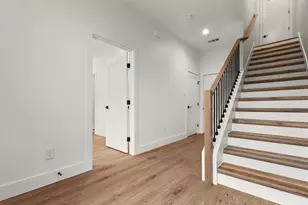 2203 Hondo Ave, Dallas, TX 75219 - Photo 4