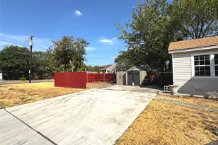 1415 Abelia St, Irving, TX 75061 - Photo 16