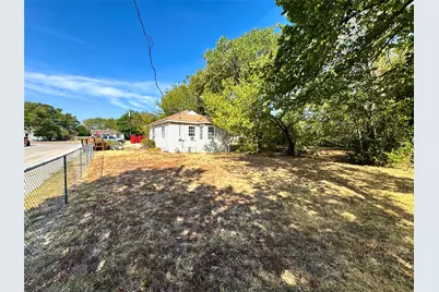 1415 Abelia Street, Irving, TX 75061 - Photo 4