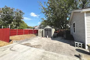 1415 Abelia St, Irving, TX 75061 - Photo 18