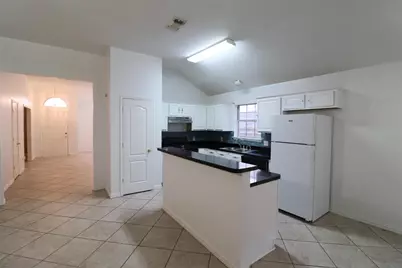 6100 Harwood Crossing Drive, Arlington, TX 76018 - Photo 2