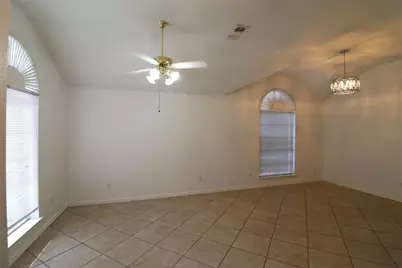 6100 Harwood Crossing Drive, Arlington, TX 76018 - Photo 8