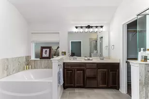 9921 Mescalbean Blvd, Fort Worth, TX 76036 - Photo 12
