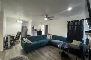 1745 Crest Grove Dr, Arlington, TX 76012 - Photo 4
