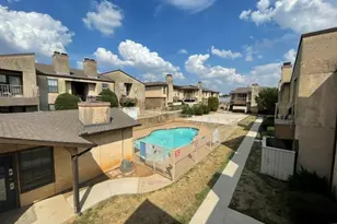 1745 Crest Grove Dr, Arlington, TX 76012 - Photo 18