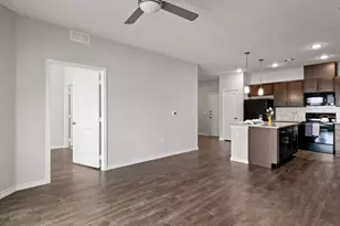 2551 N Guadalupe St, Seguin, TX 78155 - Photo 6