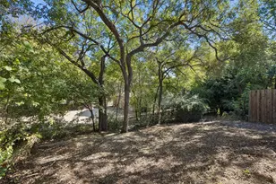 7920 Goforth Rd, Dallas, TX 75238 - Photo 30