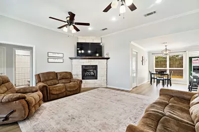 720 Daniel Street, Blossom, TX 75416 - Photo 4