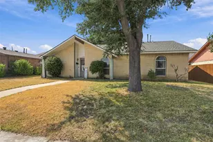 1444 Applegate Dr, Lewisville, TX 75067 - Photo 2