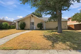 1444 Applegate Dr, Lewisville, TX 75067 - Photo 1