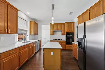 4419 W Wescott Drive, Grand Prairie, TX 75052 - Photo 10