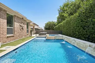 405 Cypress Garden Dr, McKinney, TX 75071 - Photo 2