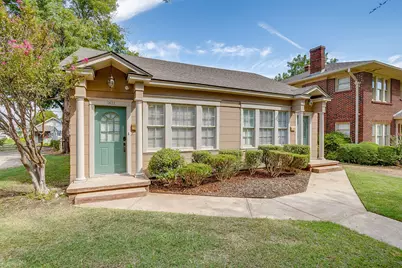 1622 Mistletoe Boulevard, Fort Worth, TX 76104 - Photo 2