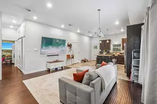 1414 Record Crossing Rd, Dallas, TX 75235 - Photo 4
