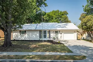 805 NW 14th St, Grand Prairie, TX 75050 - Photo 1