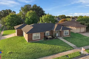 6212 Prairie Ct, Watauga, TX 76148 - Photo 1
