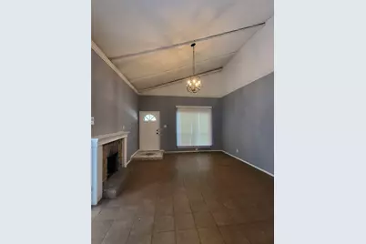 305 Trinidad Drive, Grand Prairie, TX 75052 - Photo 14