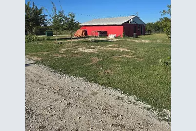 131 Hcr 1417, Covington, TX 76636 - Photo 2