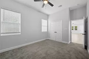 914 E Tucker St, Fort Worth, TX 76104 - Photo 4