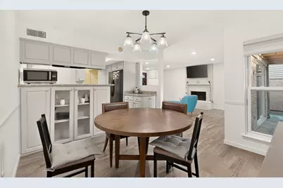 2010 Via Corona, Carrollton, TX 75006 - Photo 12