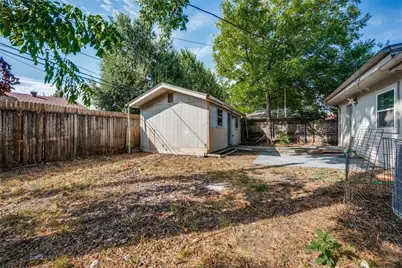 213 W Dorris Drive, Grand Prairie, TX 75051 - Photo 24