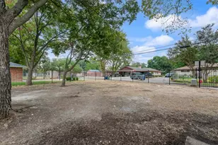 804 Brook Valley Ln, Dallas, TX 75232 - Photo 24