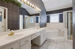 1110 Emily Ln, Carrollton, TX 75010 - Photo 20
