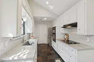 9006 Church Rd, Dallas, TX 75231 - Photo 10
