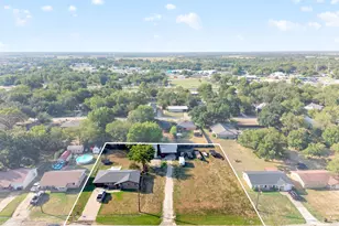 708 E High St, Wills Point, TX 75169 - Photo 2